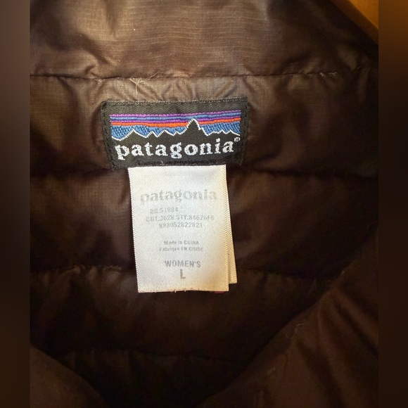 🤎 Patagonia Women's Chocolate Brown Down Puffer Vest EUC - Picture 3 of 13